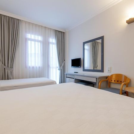 Hanedan Beach Hotel Foca Exterior photo