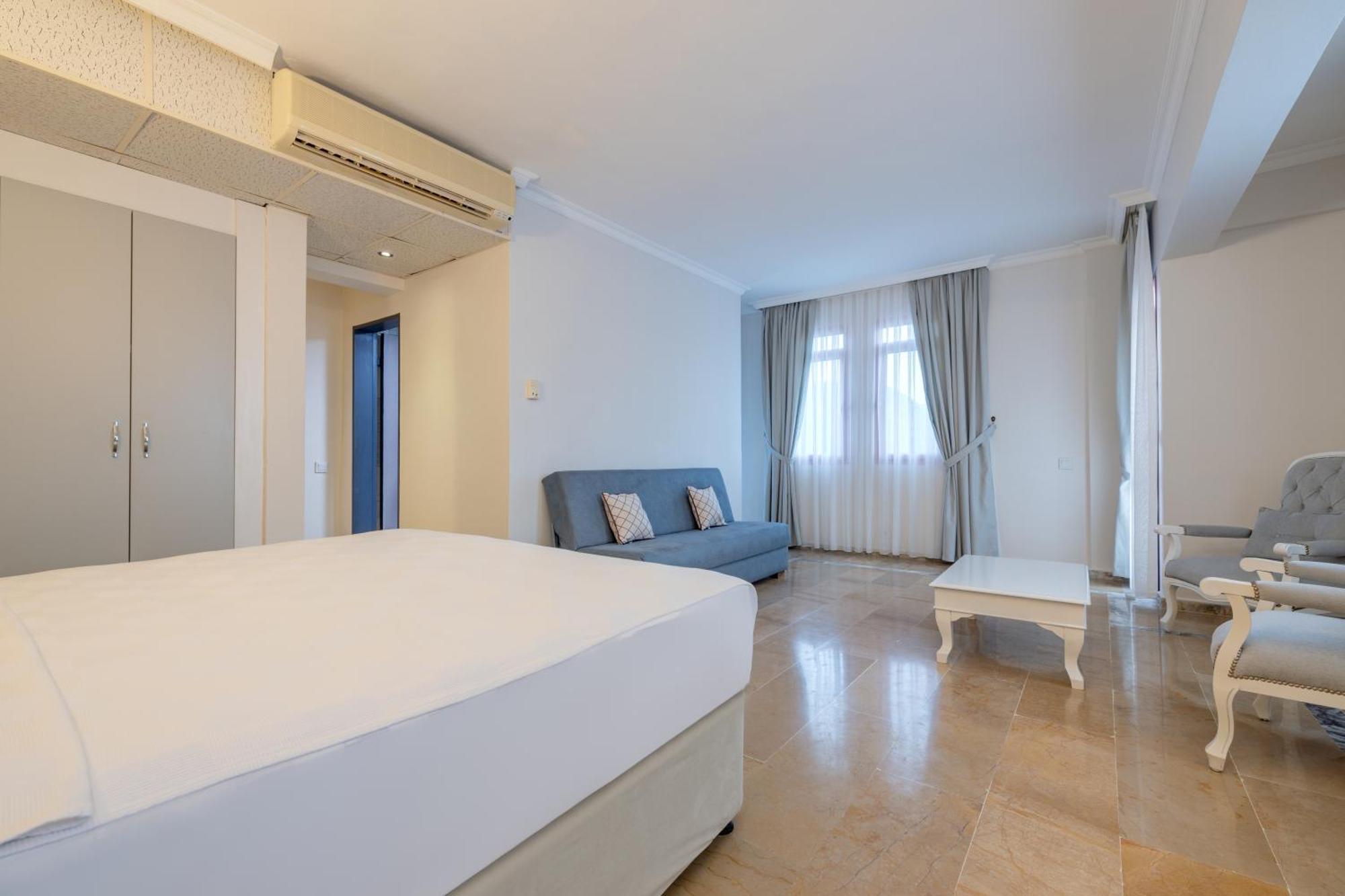 Hanedan Beach Hotel Foca Exterior photo