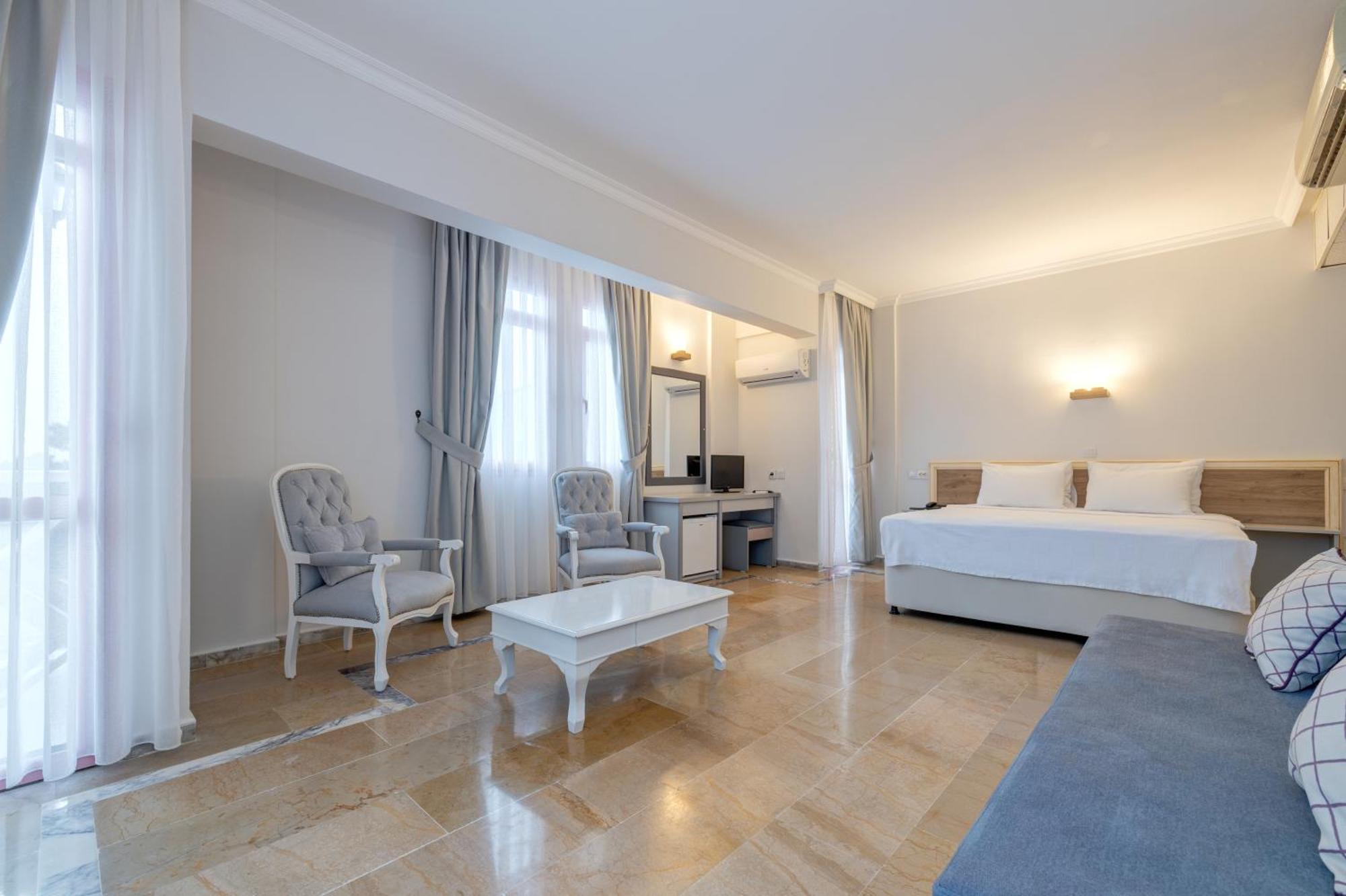 Hanedan Beach Hotel Foca Exterior photo