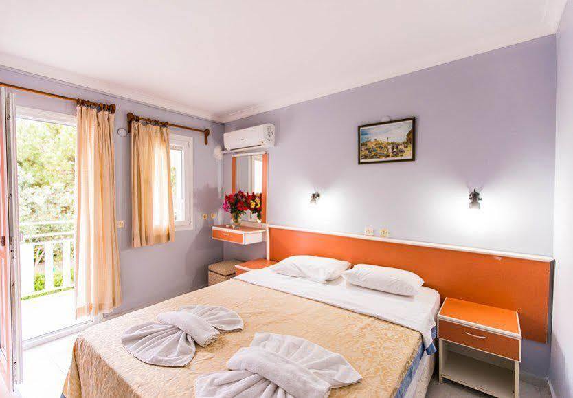 Hanedan Beach Hotel Foca Exterior photo
